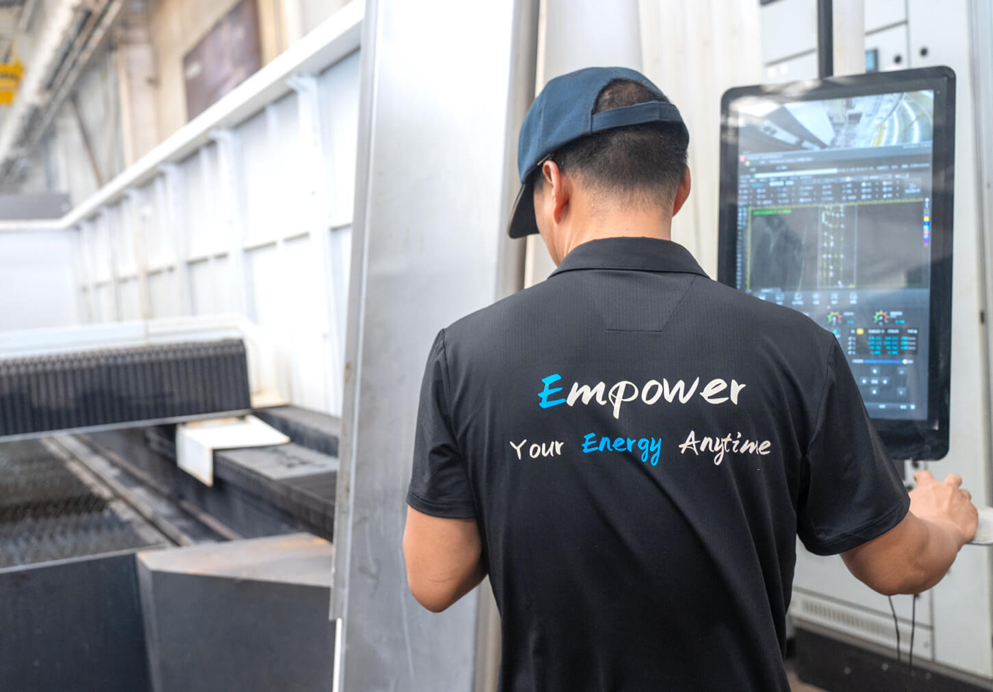 LEADING THE INDUSTRY DEVELOPMENT